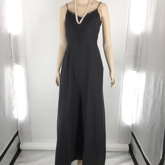 Jessica Howard Black Gown - Picture 3 of 10